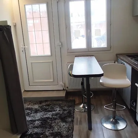 펜션 Studio Meuble 1 Ou 2 Personnes *